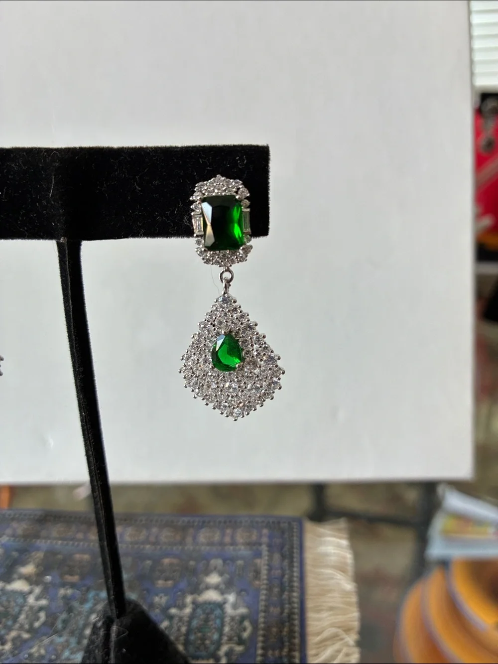 Elegant Green Crystal Drop Earrings - Brand